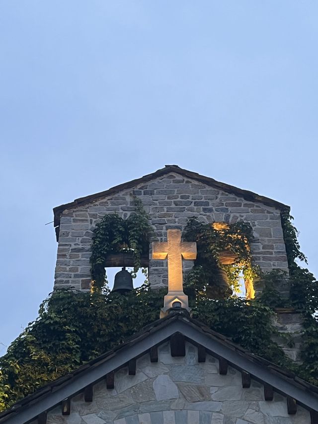 Hilltop Catholic Church ⛪️ 