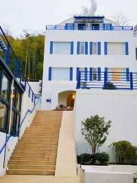 Hidden in the foothills of Moganshan, the Saint Island Villa.