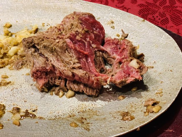 高雄老字號美食-華友牛排館