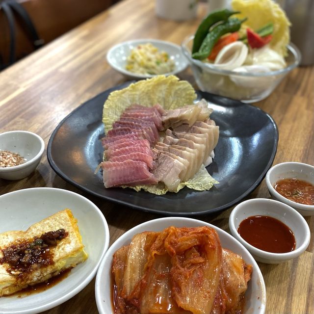 홍어삼합은 여기서! '순라길'