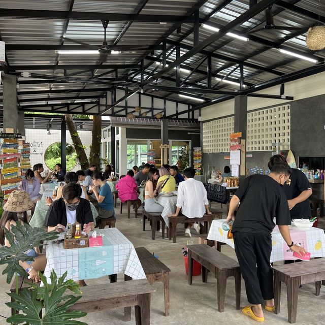 【タイ/パタヤ】必ず食べることをおすすめする地元民に大人気のカニガパオライス店「ゲーウ ガパオ プー」