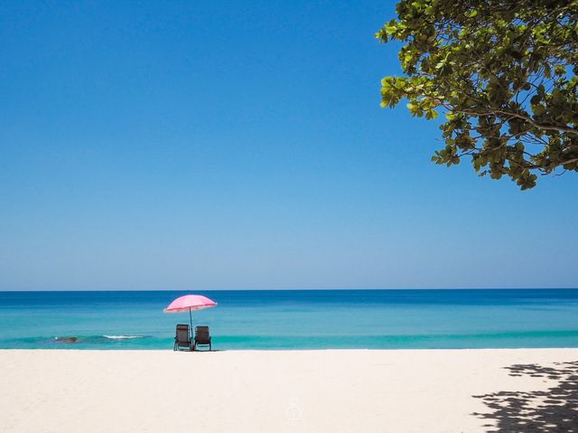  “หาดสุรินทร์” หนึ่งในหาดของ จังหวัดภูเก็ต