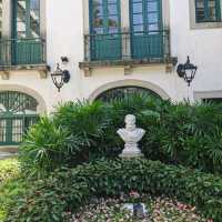Leal Senado Building 