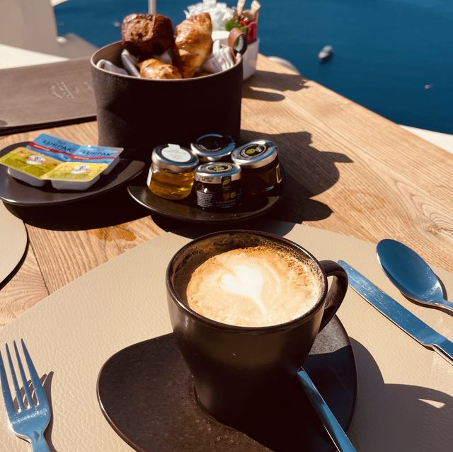 【サントリーニ島】エーゲ海で極上の朝ご飯を🫶✨