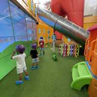 Donut Playhouse 