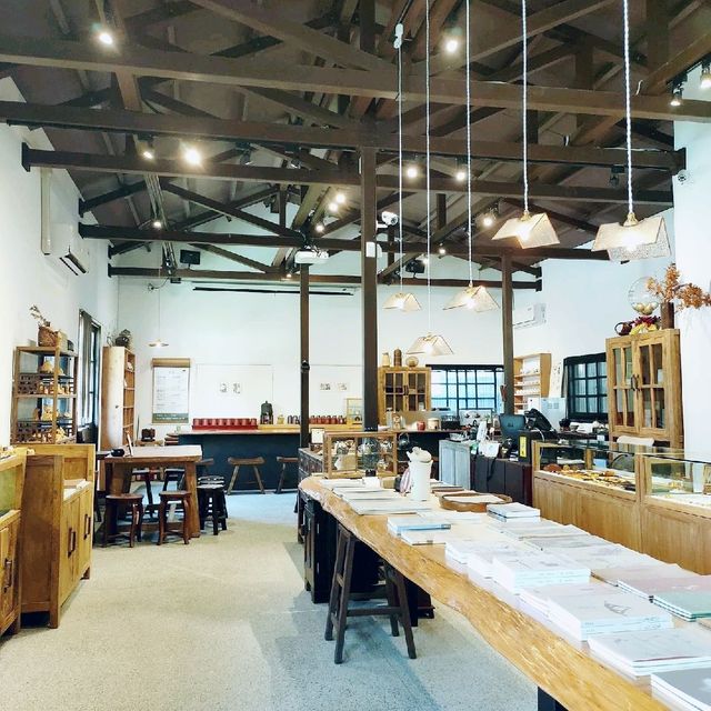 宜蘭 📍日光山森林茶書苑景點📍 喝茶 散步 看書 聊天 歇歇腳的好去處