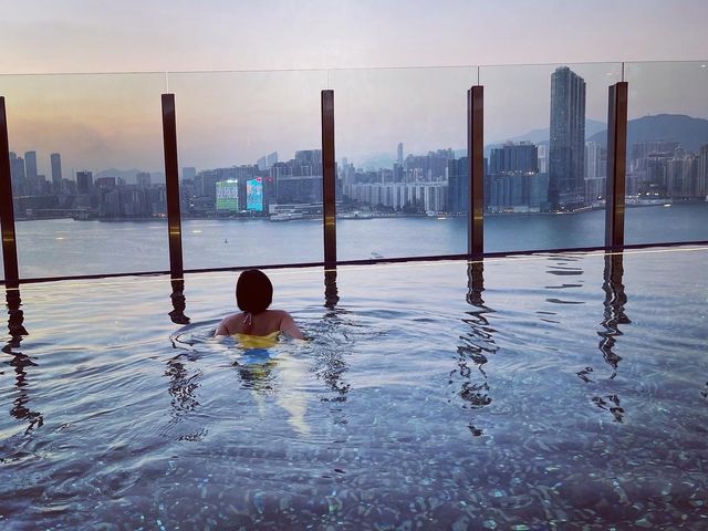 滿分的infinity Pool