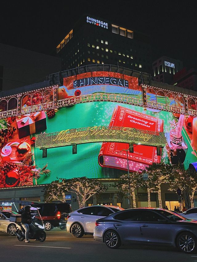 명동 신세계백화점 본점 🎄 크리스마스 전광판