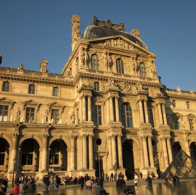 Louvre Museum "Mona Lisa" 