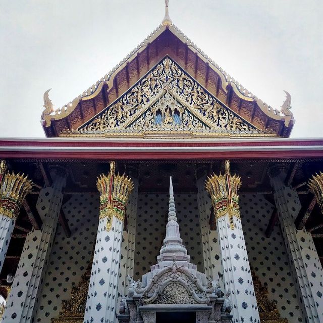 Beautiful Ornament Temple - Wat Arun