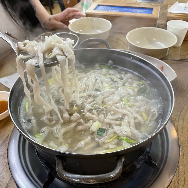 칼국수 맛집 이두형홍두깨칼국수