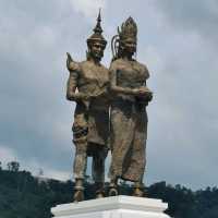 Statue of Preah Thong Neang Neak 