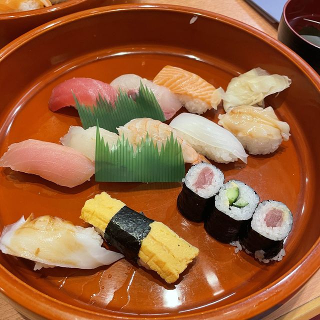 福岡　天神で人気の寿司屋　ひょうたん寿司