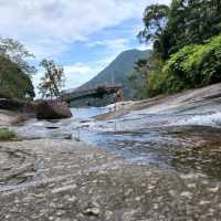 Seven Wells/Telaga Tujuh(Té-la-gae tue-jouh)