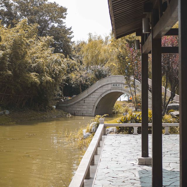 Check out this Unique Jinji lake Wharf!