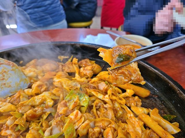 춘천 철판 닭갈비 맛집. 1.5닭갈비