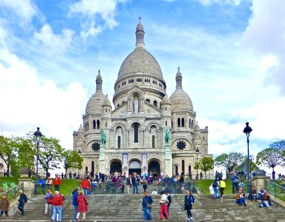 Snow-white Sacré-Cœur Basilica, Paris, France.