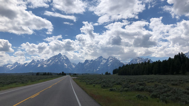 USA | Grand Teton National Park Photo Sharing 3 - Scenery on the Road