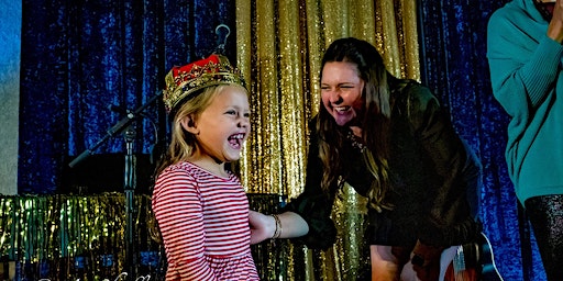 Dueling Divas and Divos | Lee Dam Fine Arts