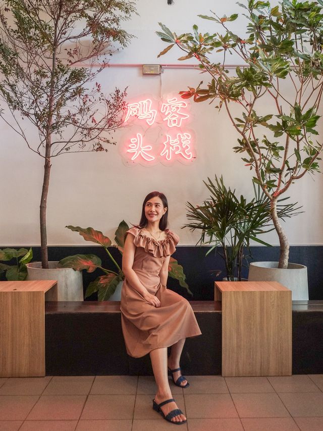 Matou Hostel & Cafe