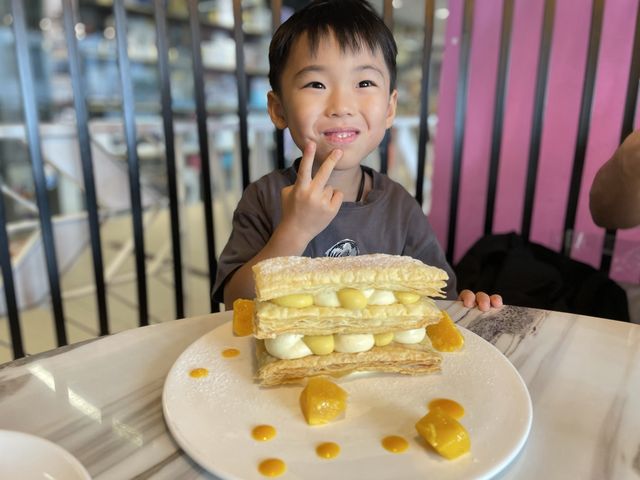 本地土炮甜品屋cafe保持高質素服務餐飲