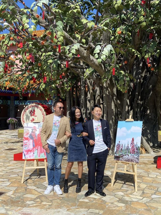 昂坪360 X VIVIENNE TAM fashion show