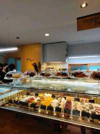 Plieu café สไตล์มินิมอล บรรยากาศอบอุ่น 