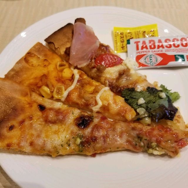 大阪名物【ミックスジュース・串カツ・たこ焼き】が食べられる朝食☀️🍴