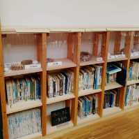 ど迫力！イリエワニの剥製と記念撮影できる図書館　京都市動物園
