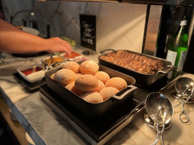 一起感受GrandHyatt君悦酒店維港180度套房是怎樣的！