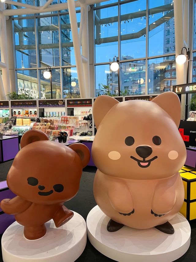 귀여운 젤리크루 캐릭터들이 가득한 팝업스토어🤎