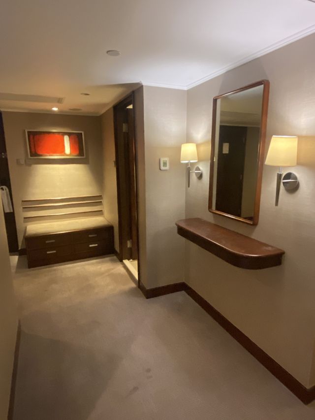 歷史悠久的酒店，空間感好大