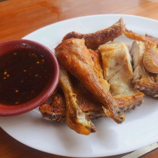 คุณหนึ่งฤทัย ไก่ย่างเขาสวนกวาง 