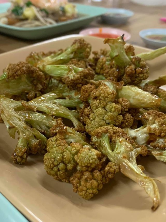 ชิมผัดดอกนานกิงแห้งอบซอสอร่อยที่พะเยา