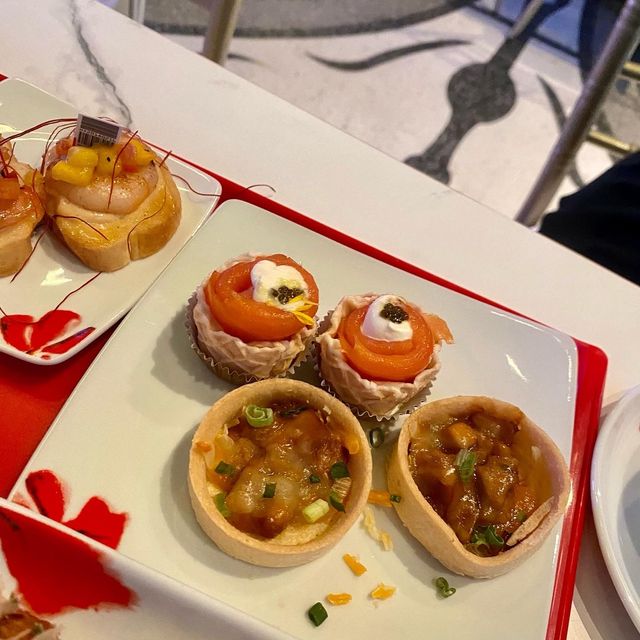 Fly-Teacation 🫖🍴 🧳
