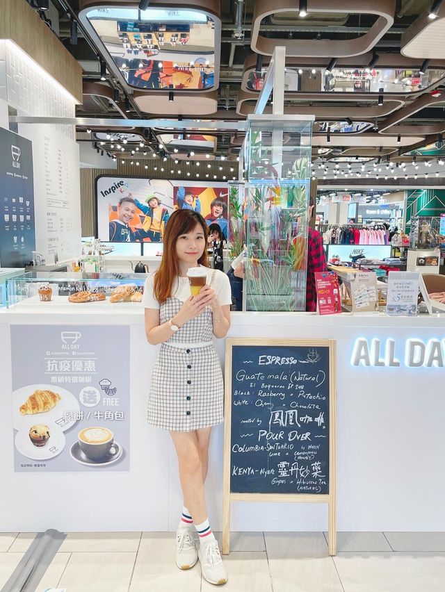 ฅ●ω● 周末愉快✧*All Day Coffee ฅ●ω● 周末愉快✧*All Day Coffee