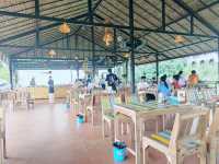 ก๋วยเตี๋ยวเรือดูนา ชมบรรยากาศดีๆ