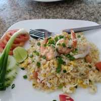 แวะกินข้าวร้านแดง - ดำ @พัทยากลาง