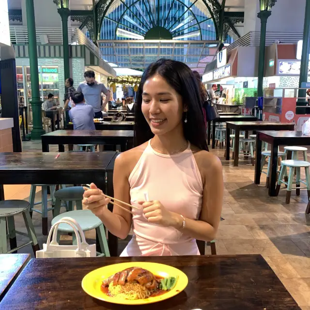 Exploring the oldest market in Singapore