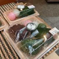【大阪 黒門】和菓子も洋菓子もお土産の日本のお菓子もここで👍