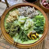 เรียบแต่หรู ที่เน้นบรรยากาศล้านนา ริมแม่น้ำกกเต็มๆ
