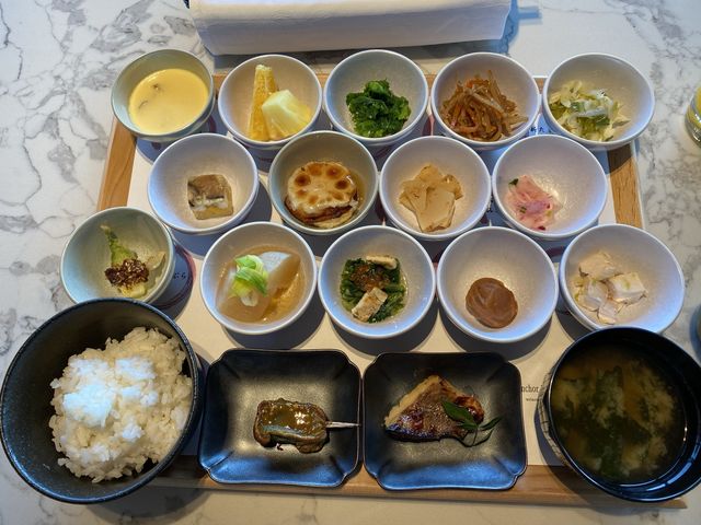 京都で景色と共に味わう限定30食の和食膳