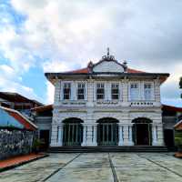 โรงเรียนสอนภาษาจีนแห่งแรกในจังหวัดภูเก็ต