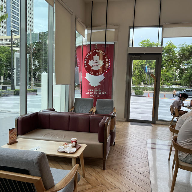 Tim Hortons กาแฟสัญชาติแคนาดา ต้องมาลอง