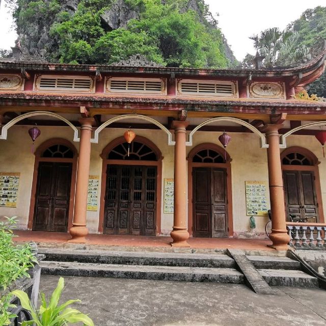 寧平必玩景點--碧洞古寺Chùa Bích Động