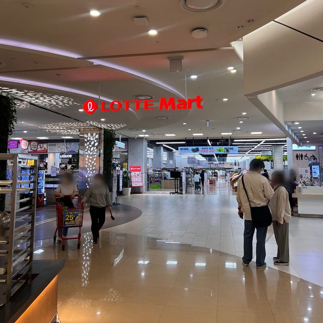 韓国/ソウル【金浦空港】マート、ショッピングモール、デパートetc..のある大きなロッテモール❤️