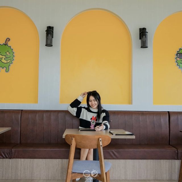 Durinism Cafe Si Racha ทุเรียนคาเฟ่ ทุเรียนสด