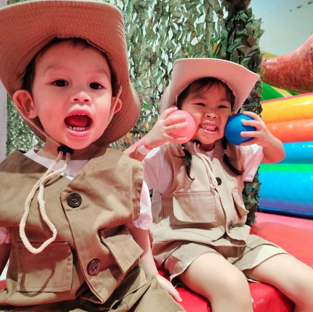 พาเด็กๆ ไปตะลุยJurassic Dinosaur ที่ ICONSIAM 