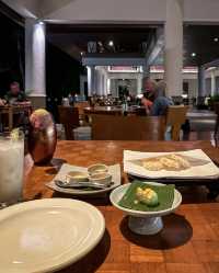 I was fooled by the Banyan Tree Phuket, a thirty-year-old hotel that still manages to surprise me like this?