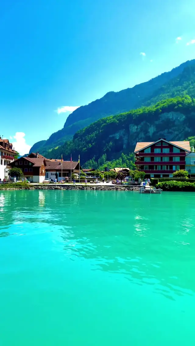 Discover the Enchanting Iseltwald: A Captivating Boat Trip on Lake Brienz 🚤🏞️